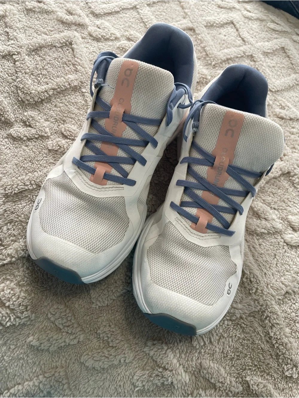 On Cloud - CloudRunning  White Sneakers with Slate Blue and Coral Accents. Sz 9